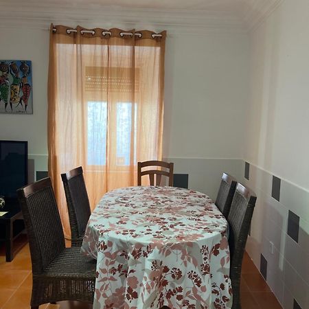 T2 2 Bedroom Flat In Arroios Lisbona Esterno foto